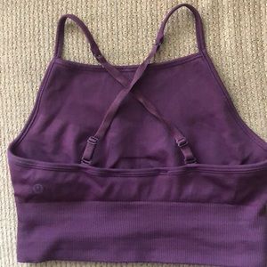 Lululemon sports bra